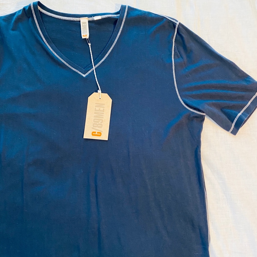 NWT C/89 Men Navy T-Shirt w/ White Stitching Large